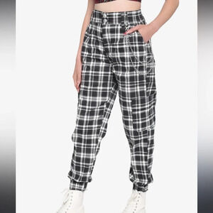 HotTopic Women’s Pants Black and White Size: S Plaid Jogger Pants.